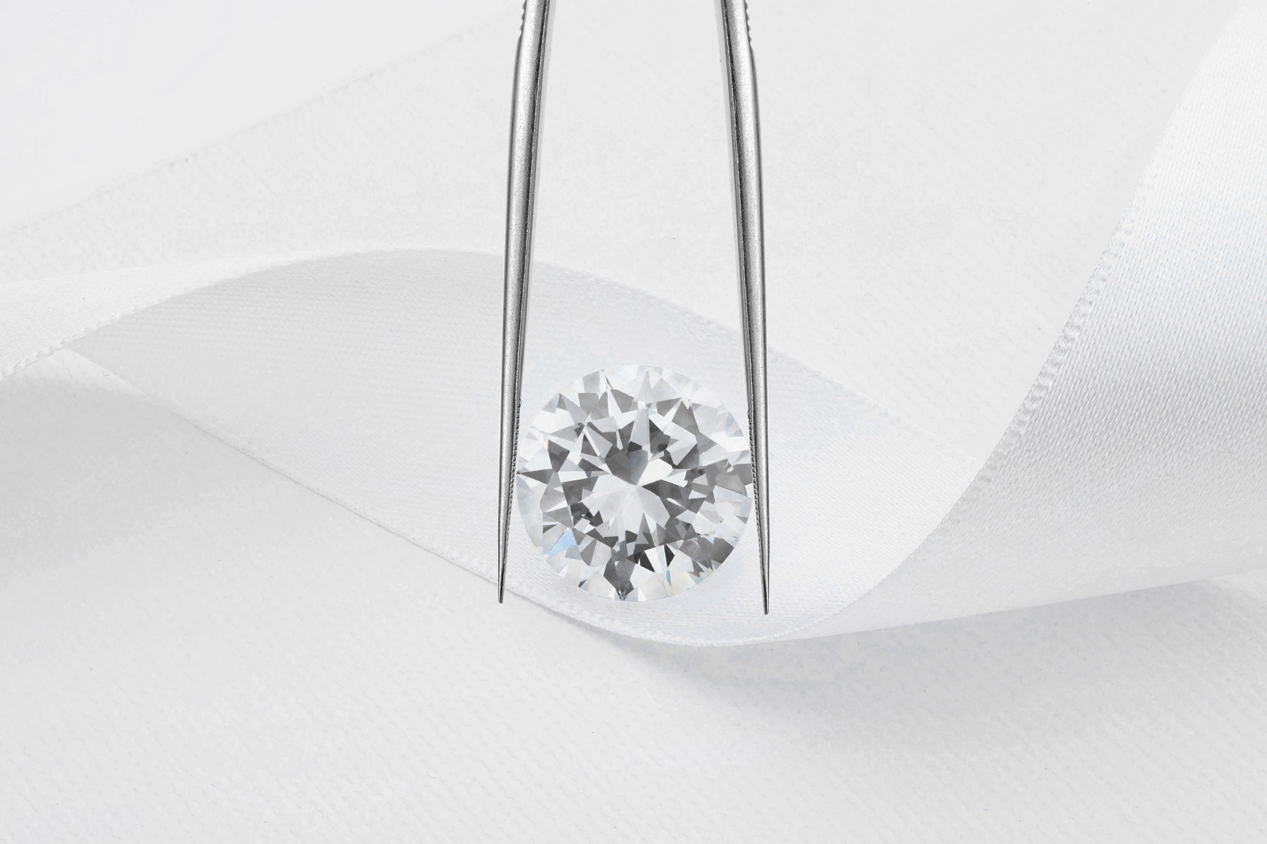 Lab Grown Diamond Buying Guide | RadiantCarat